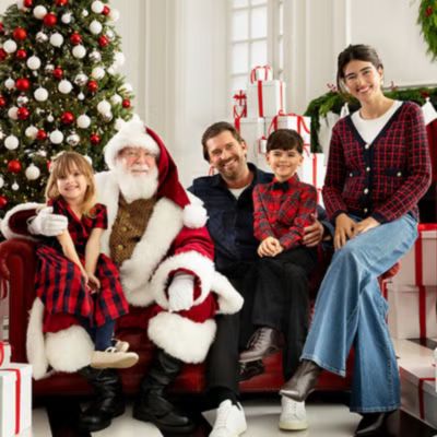 Santa Photos at Gurnee Mills